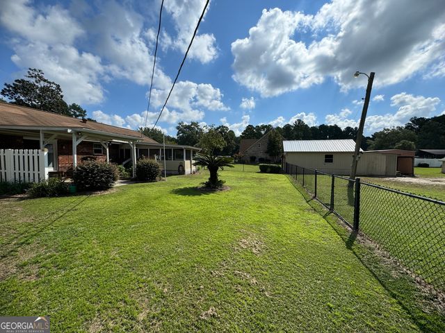 190 Freeman Drive, Ellabell, GA 31308