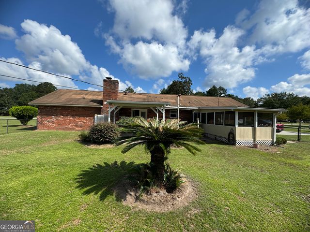 190 Freeman Drive, Ellabell, GA 31308