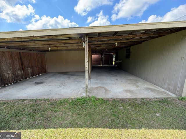 190 Freeman Drive, Ellabell, GA 31308