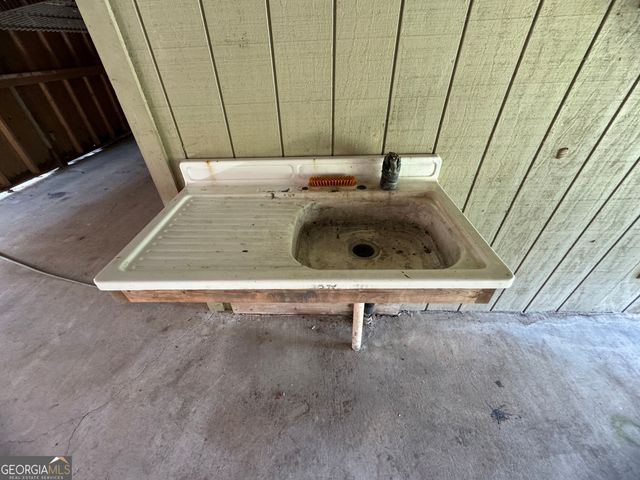 190 Freeman Drive, Ellabell, GA 31308