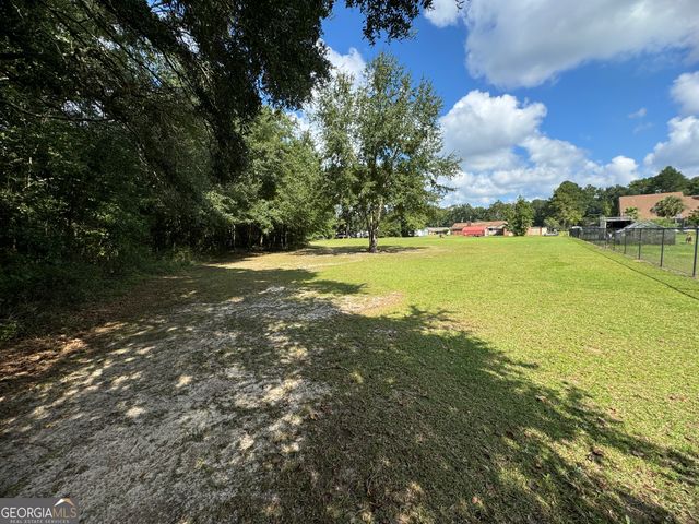 190 Freeman Drive, Ellabell, GA 31308