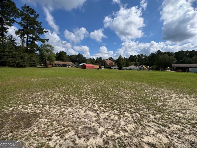 190 Freeman Drive, Ellabell, GA 31308