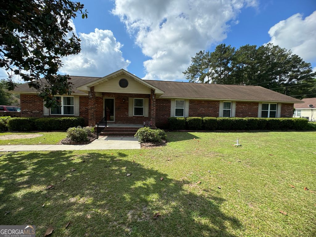 190 Freeman Drive, Ellabell, GA 31308