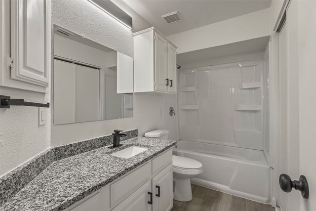 3701 Clover Hill Lane, Carrollton, TX 75007