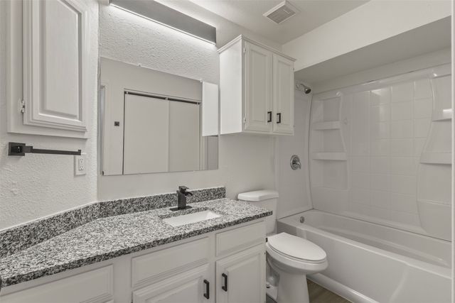 3701 Clover Hill Lane, Carrollton, TX 75007