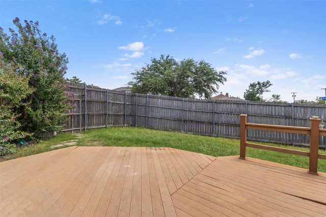 3701 Clover Hill Lane, Carrollton, TX 75007