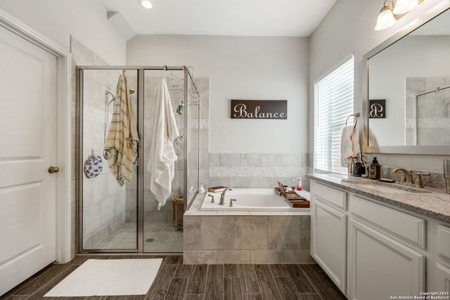 10523 FOXEN WAY, Helotes, TX 78023