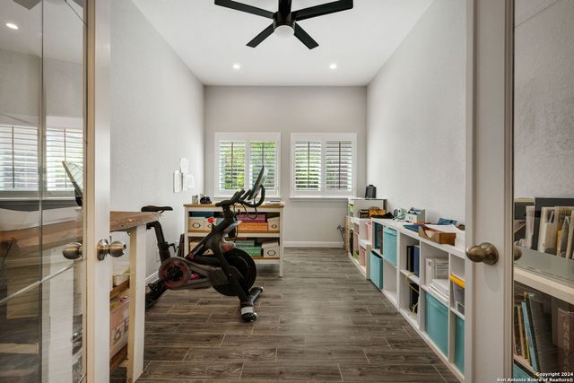 10523 FOXEN WAY, Helotes, TX 78023