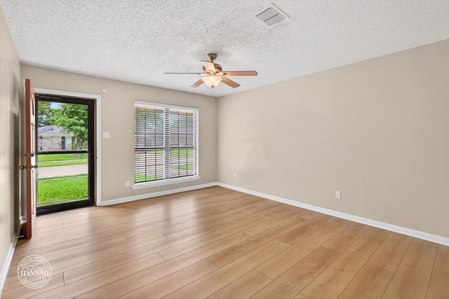 1927 Saturn Street, Bossier City, LA 71112
