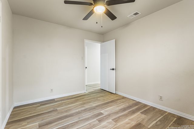 5914 Forest Mill, San Antonio, TX 78240