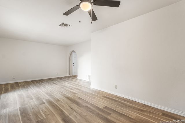 5914 Forest Mill, San Antonio, TX 78240