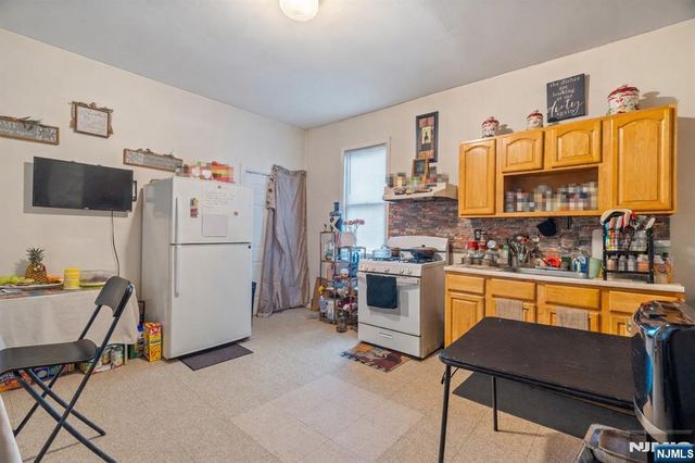 80 Pennington Street, Paterson, NJ 07501