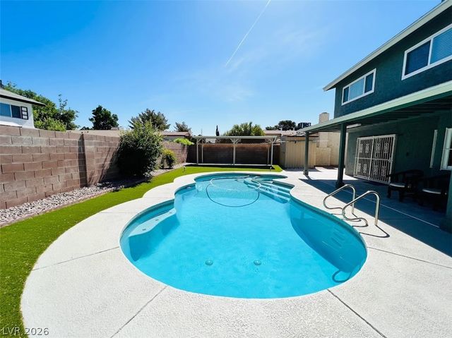 5688 Maceta Avenue, Las Vegas, NV 89103