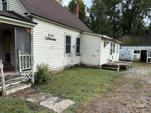 610 Parker Avenue E, Dassel, MN 55325