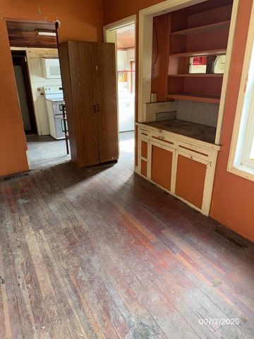 610 Parker Avenue E, Dassel, MN 55325