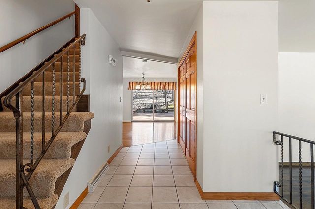 383 SWISS HILL DRIVE, Green Bay, WI 54302