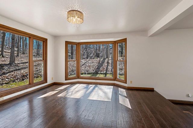 383 SWISS HILL DRIVE, Green Bay, WI 54302