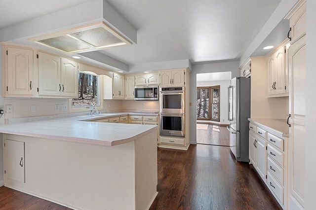 383 SWISS HILL DRIVE, Green Bay, WI 54302