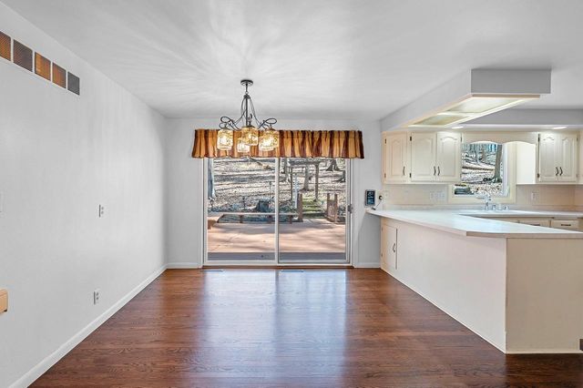 383 SWISS HILL DRIVE, Green Bay, WI 54302