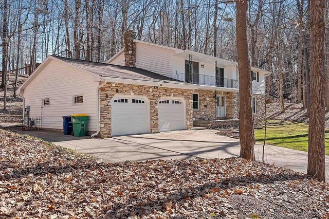 383 SWISS HILL DRIVE, Green Bay, WI 54302