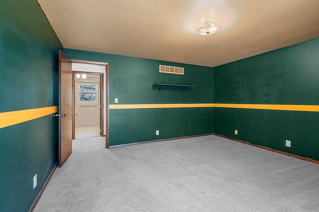 383 SWISS HILL DRIVE, Green Bay, WI 54302