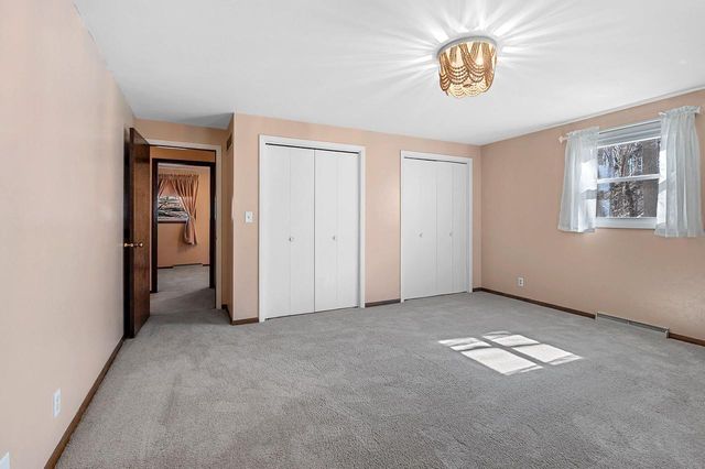 383 SWISS HILL DRIVE, Green Bay, WI 54302