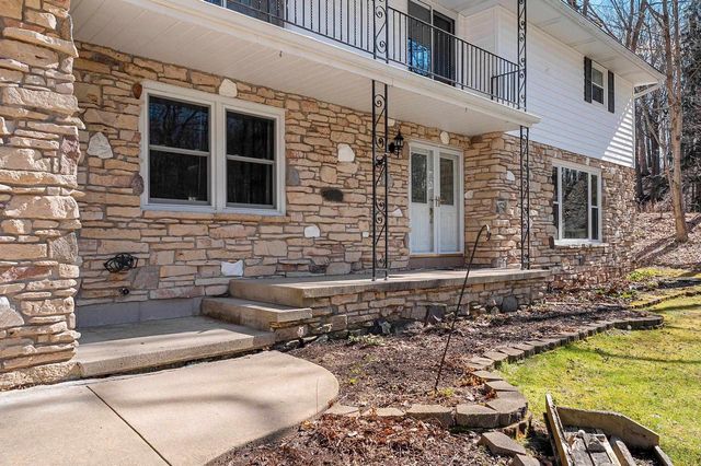 383 SWISS HILL DRIVE, Green Bay, WI 54302