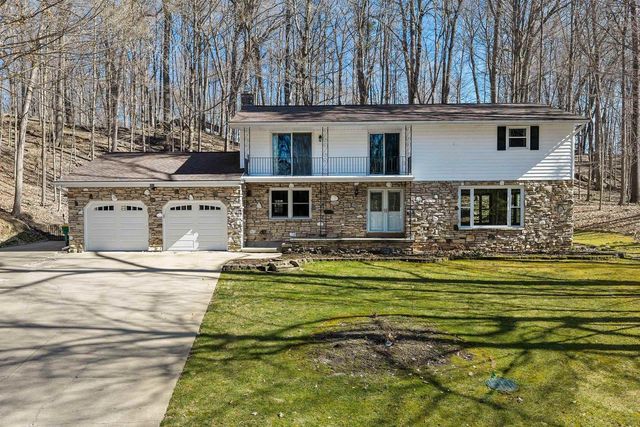 383 SWISS HILL DRIVE, Green Bay, WI 54302