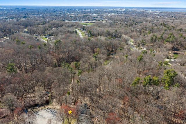 383 SWISS HILL DRIVE, Green Bay, WI 54302