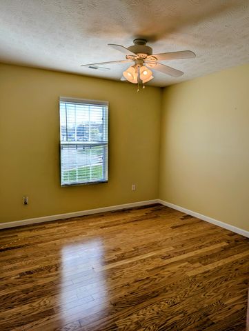 67 Leaflet Avenue, Somerset, KY 42503