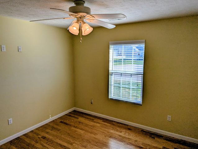 67 Leaflet Avenue, Somerset, KY 42503