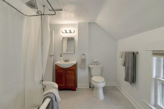 1123 W Huron Street, Ann Arbor, MI 48103