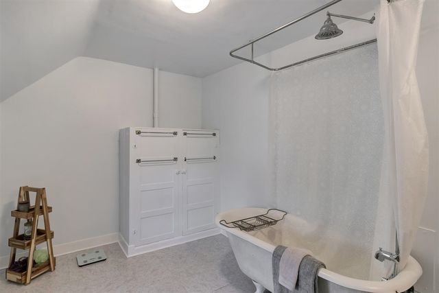 1123 W Huron Street, Ann Arbor, MI 48103