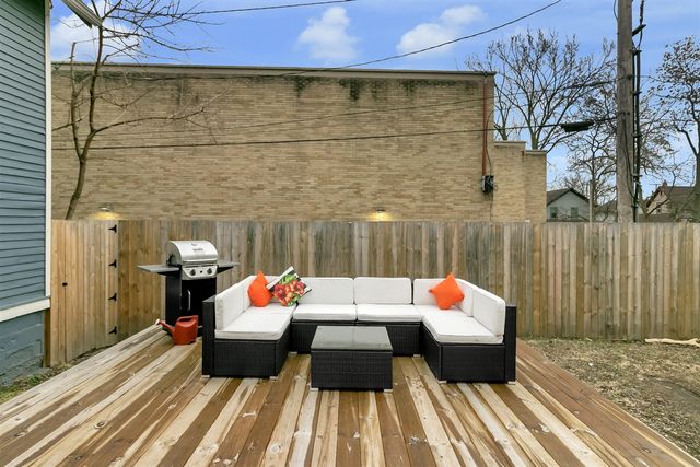 1123 W Huron Street, Ann Arbor, MI 48103