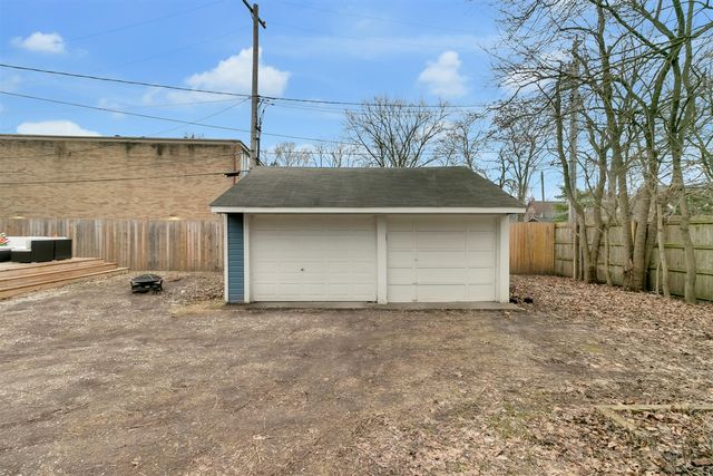 1123 W Huron Street, Ann Arbor, MI 48103