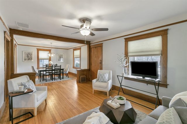 1123 W Huron Street, Ann Arbor, MI 48103