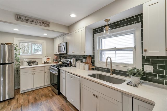 1123 W Huron Street, Ann Arbor, MI 48103