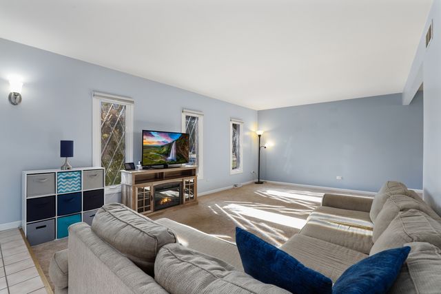 13801 S Secretariat Lane, Orland Park, IL 60467