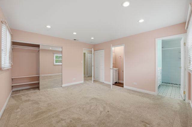4065 Winston Drive, Hoffman Estates, IL 60192