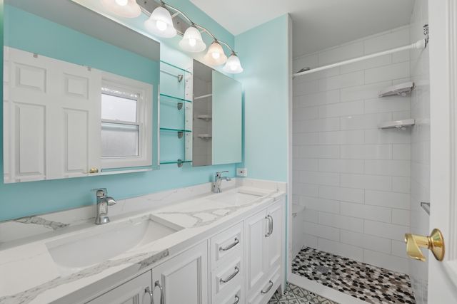 4065 Winston Drive, Hoffman Estates, IL 60192