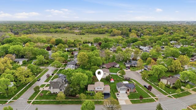 4065 Winston Drive, Hoffman Estates, IL 60192