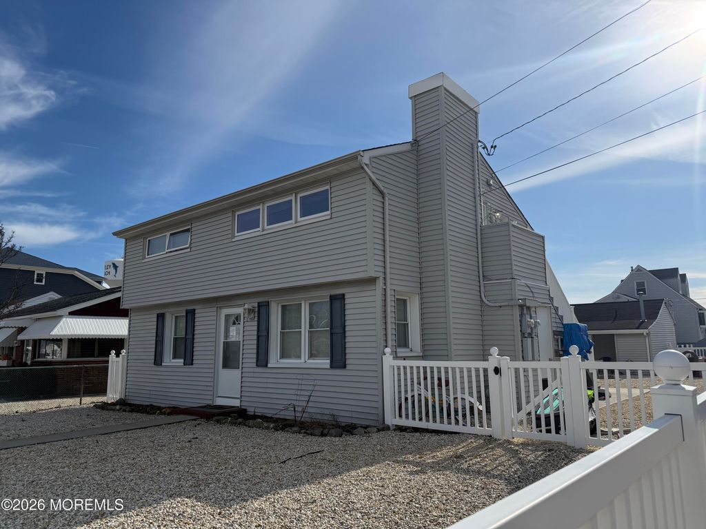 223 4th Avenue 2 nd floor, Seaside Heights, NJ 08751