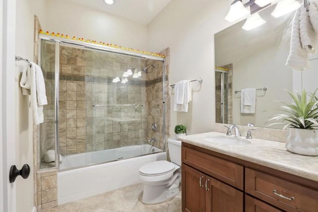 2067 Santa Cruz Avenue, Menlo Park, CA 94025