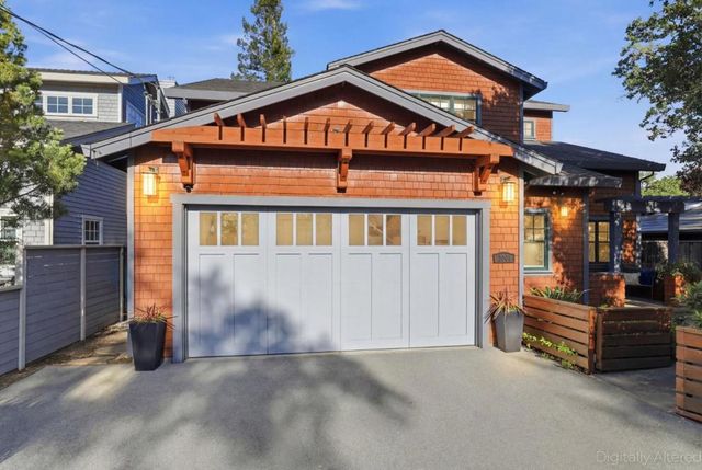 2067 Santa Cruz Avenue, Menlo Park, CA 94025