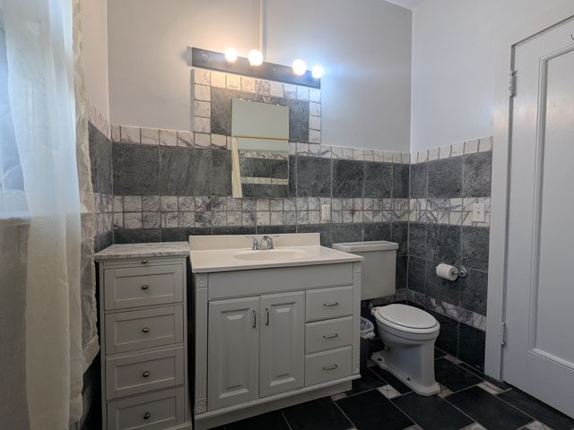 5630 N Kenmore Avenue 3, Chicago, IL 60660