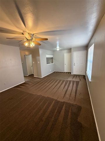 1714 Short Street D, Cleburne, TX 76033