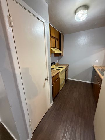 1714 Short Street D, Cleburne, TX 76033