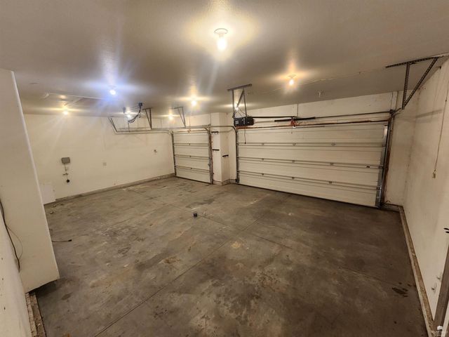 9094 Tonya Terrace, Manhattan, KS 66502