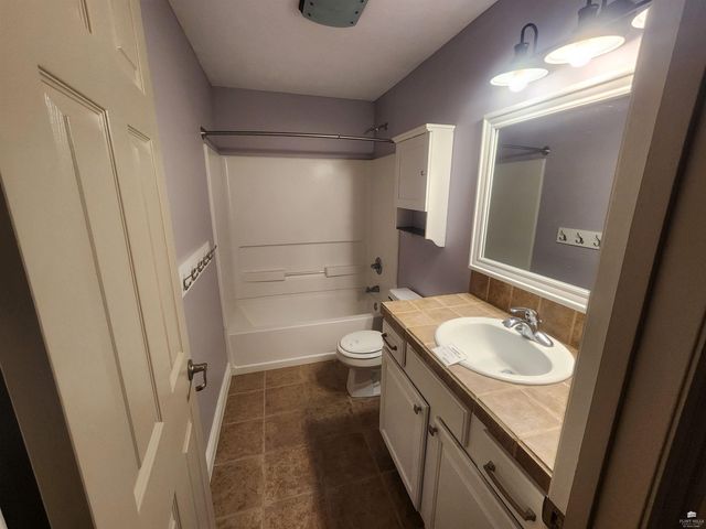 9094 Tonya Terrace, Manhattan, KS 66502