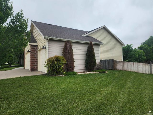 9094 Tonya Terrace, Manhattan, KS 66502
